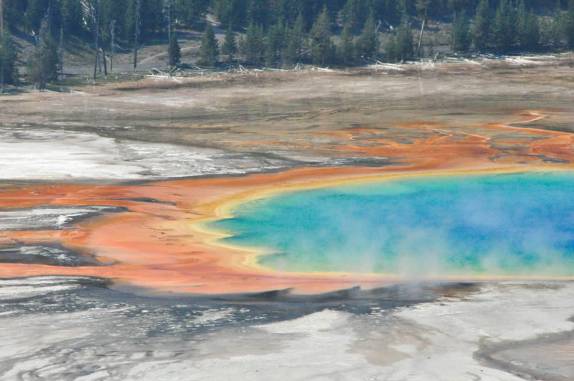 A fabulosa Grand Prismatic Pool, no Yellowstone National Park, em Wyoming, nos Estados Unidos